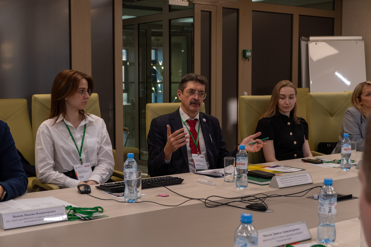 Клиентоцентричность и бережливое управление: в Политехе обсудили, как сделать государство удобным для людей